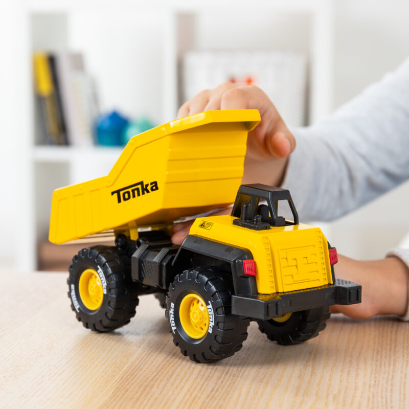 Tonka Classic Dump Truck - US 2398